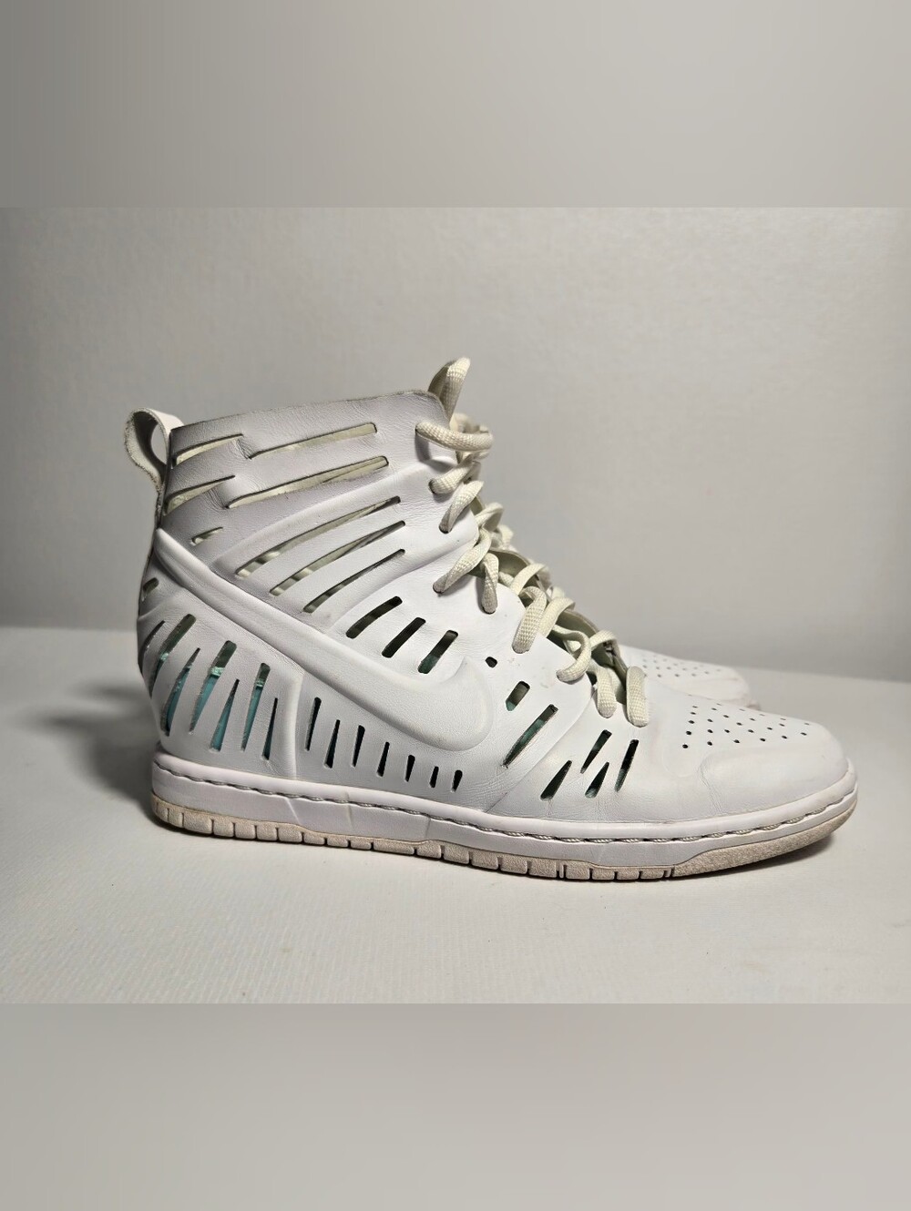 Nike Joli Sky Hi Wedge Dunk 2.0~Women’s Size 8.5 White w/Teal Hidden WedgeThes